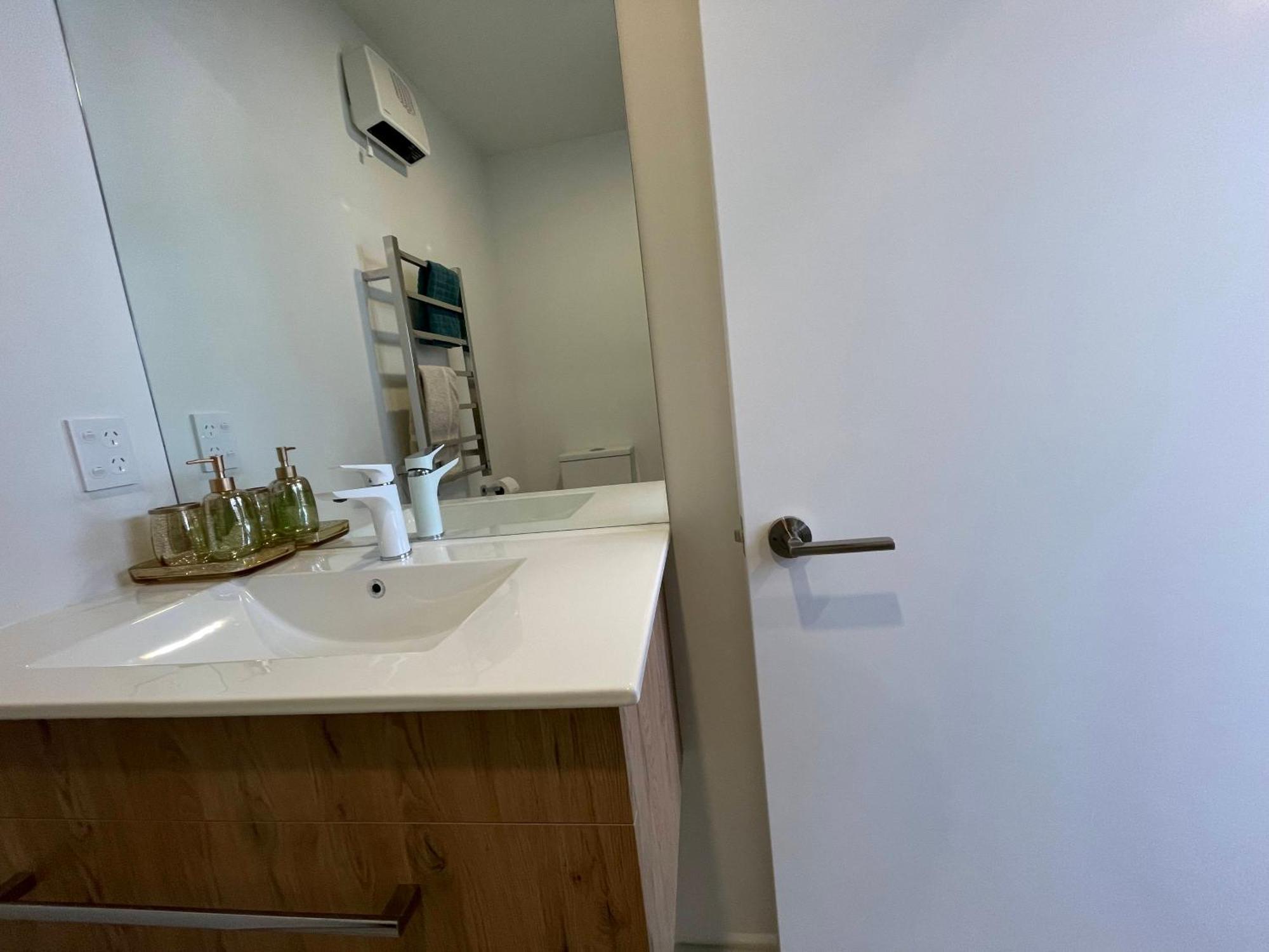 Luxury 2 Bedroom Townhouse Opposite Merivale Mall Christchurch Luaran gambar