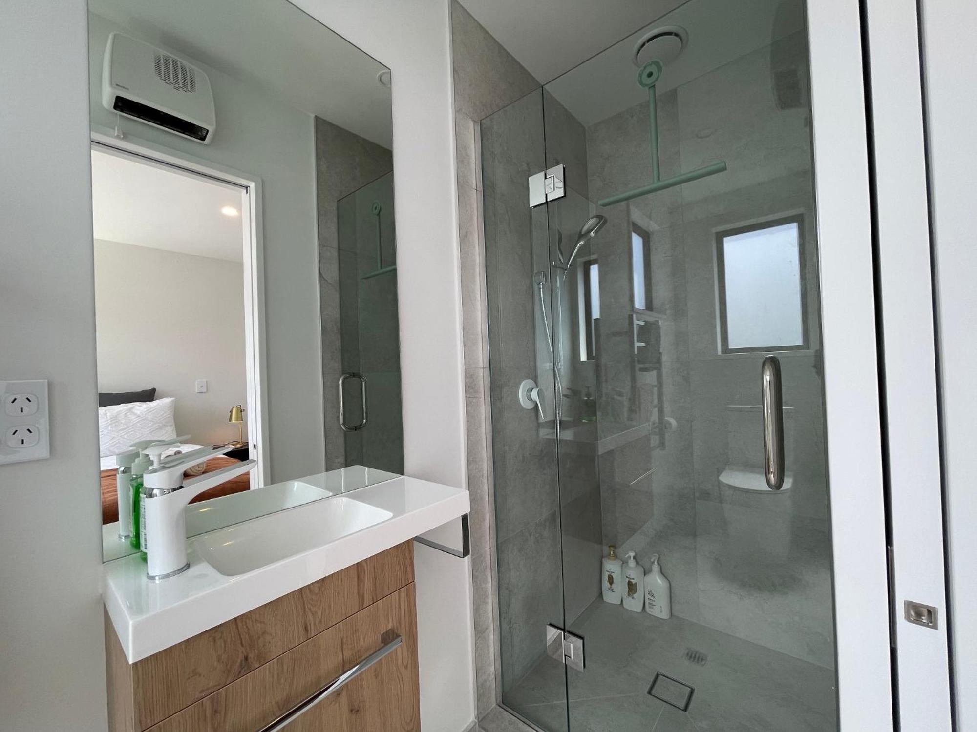 Luxury 2 Bedroom Townhouse Opposite Merivale Mall Christchurch Luaran gambar